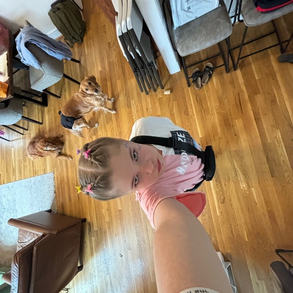 Meet your Posher, Emmie - Picture 3 of 5